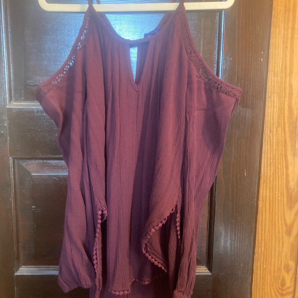 Aeropostale Women's XS Long Sleeve Crinkled Cold-Shoulder Top Burgundy